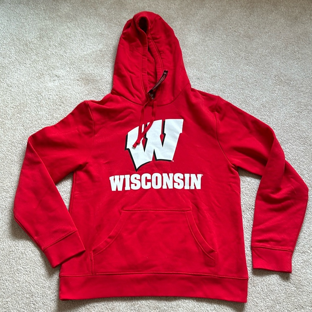 L NWT Wisconsin Fanatics Hoodie